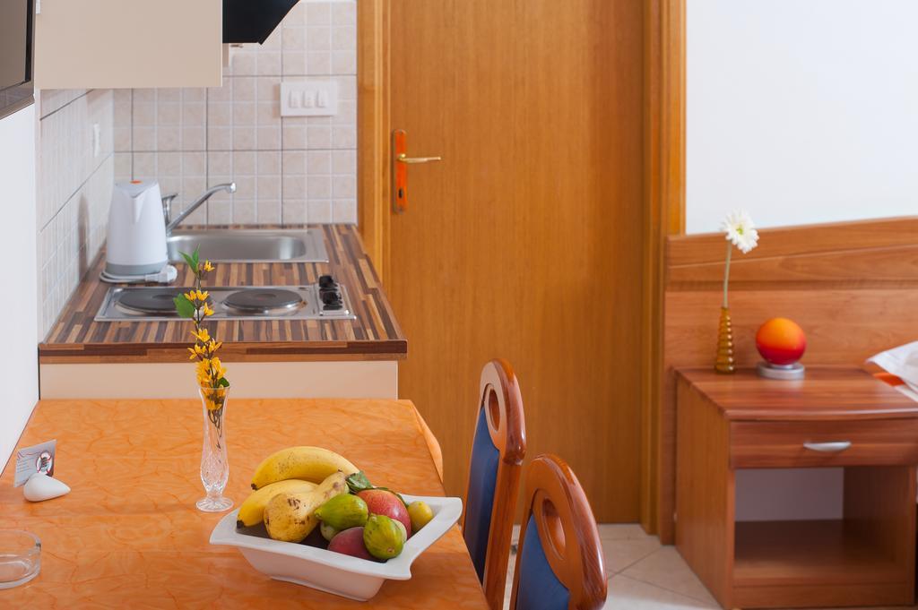 Apartments Lucia Podstrana Extérieur photo